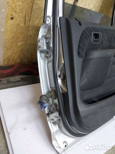 Дверь задняя правая honda CR-V 2005год