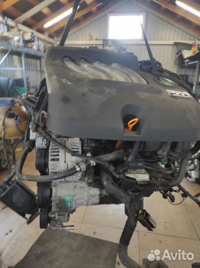 Двигатель в сборе Шкода Фольксваген 2.0i AZH