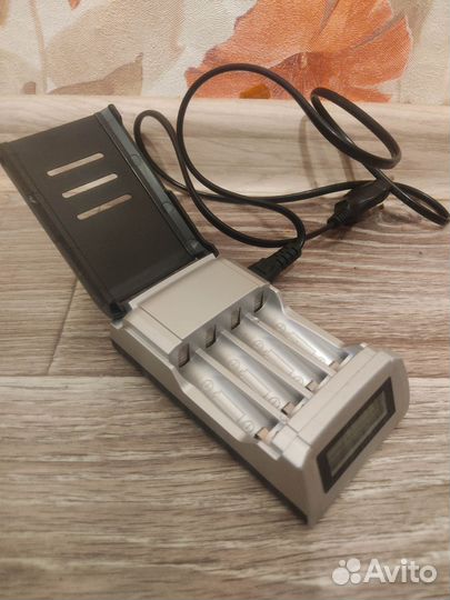 Зарядное устройство для аа/ааа аккумулятор.батарей