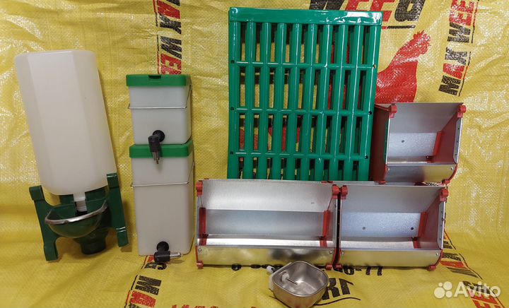 Кормушки, поилки