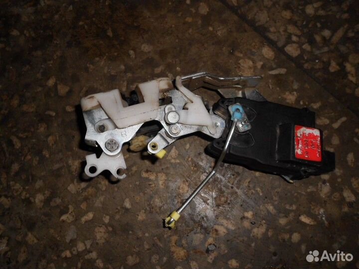 Замок задней двери правый (Daewoo Matiz)