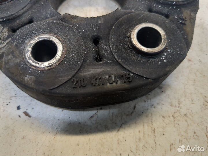 Муфта кардана Mercedes CLK W208, 2001