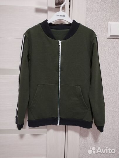 Бомбер (кофта)