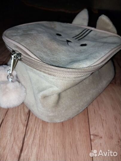 Сумка види котика