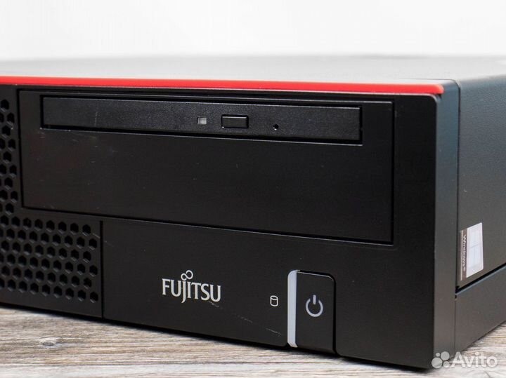 Fujitsu Esprimo D757