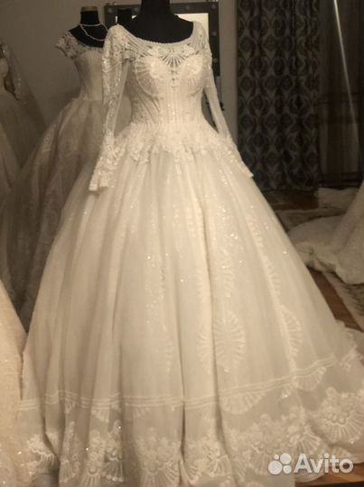 Свадебное платье