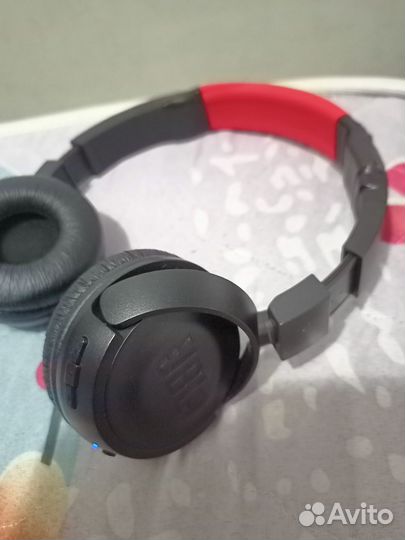 Беспроводные наушники jbl