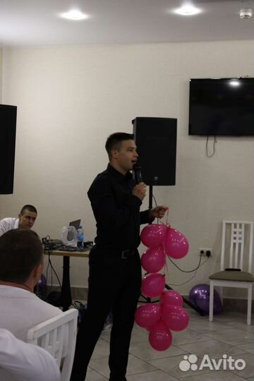 Ведущий мероприятий тамада