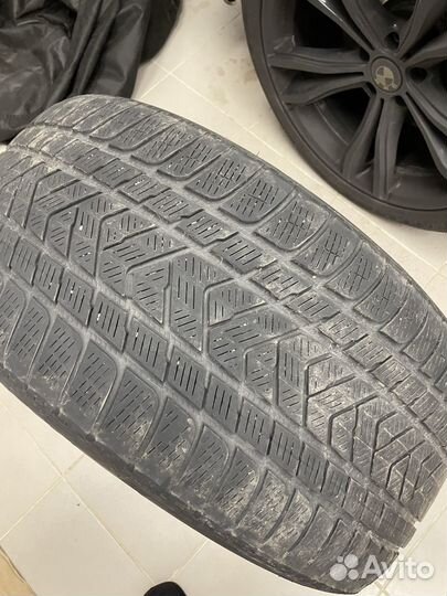 Pirelli Scorpion 275/40 R20 и 315/35 R20 110V