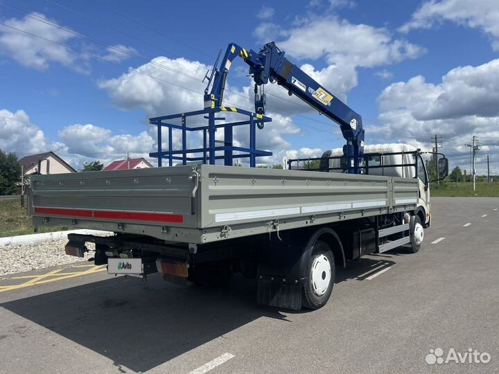 Hino 300 (Dutro) с КМУ, 2011