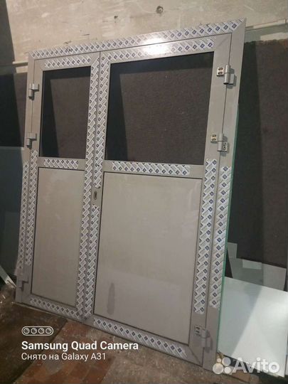 Дверь алюминиевая со стеклом и окна