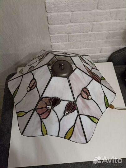 Настольная лампа в стиле Тиффани