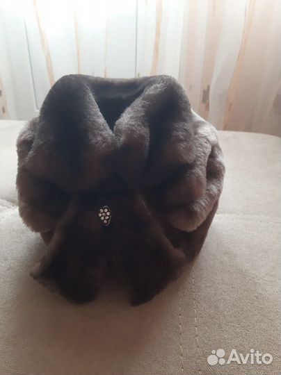 Женская шапка