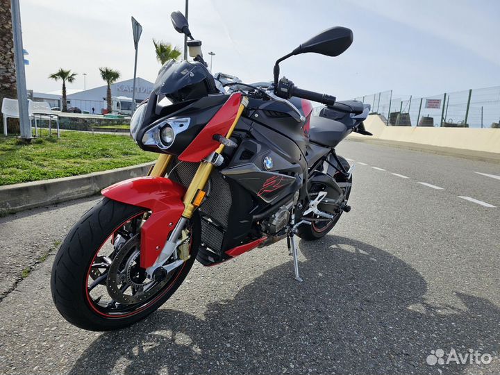 Продам мотоцикл bmw s1000r 2017 г, рестайлинг