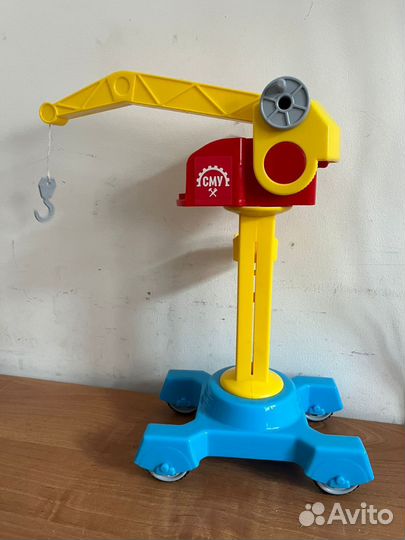 Подъемный кран игрушка