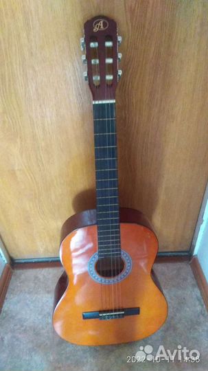Классическая гитара Adams