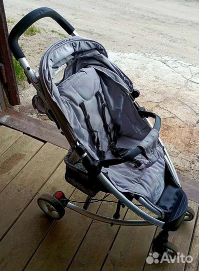 Прогулочная коляска