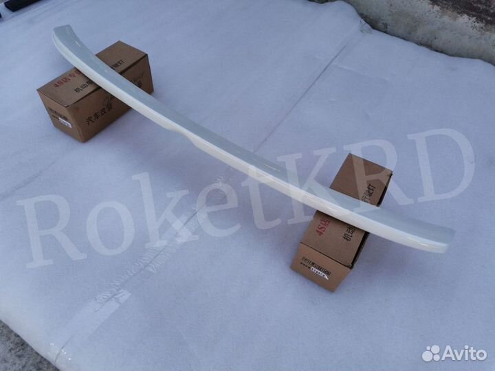 Спойлер Toyota Corolla 180 белый