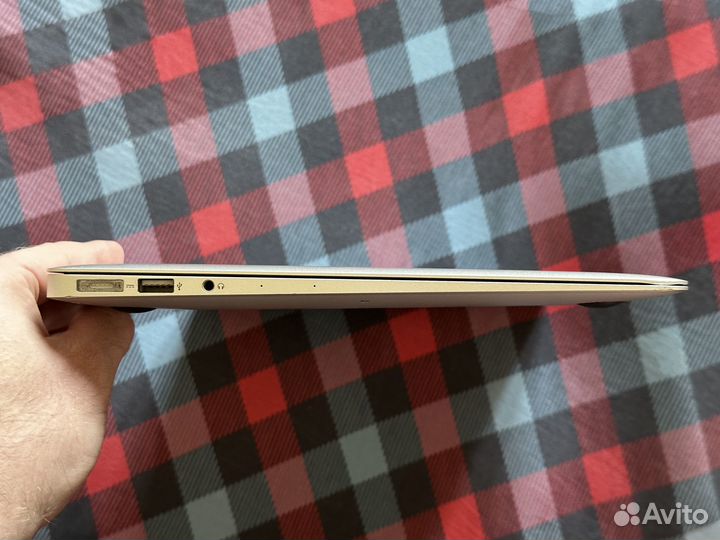 Ноутбук Apple MacBook Air 13-inch 2015