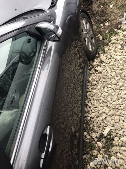 Дверь toyota avensis 2