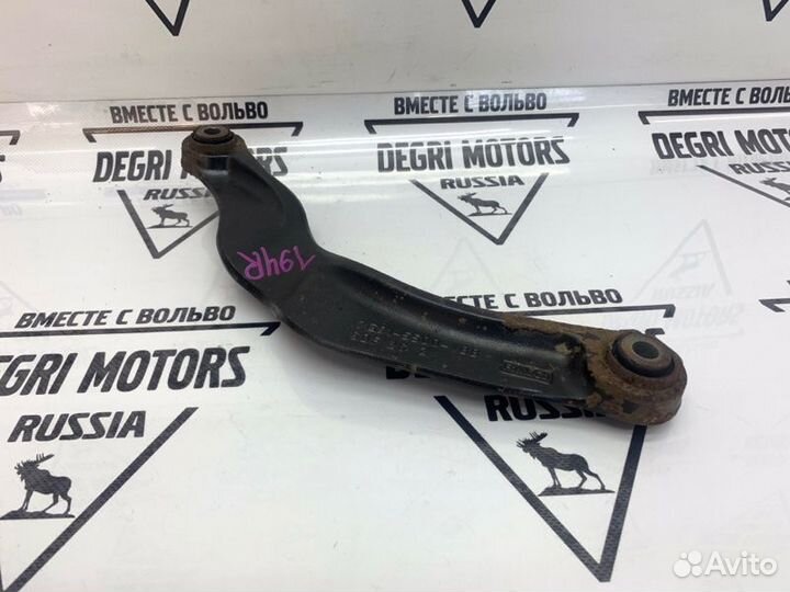 Рычаг задней подвески верхний прав Volvo XC70 08