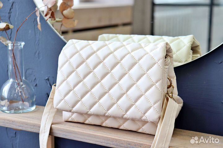 Сумки и клатчи женские