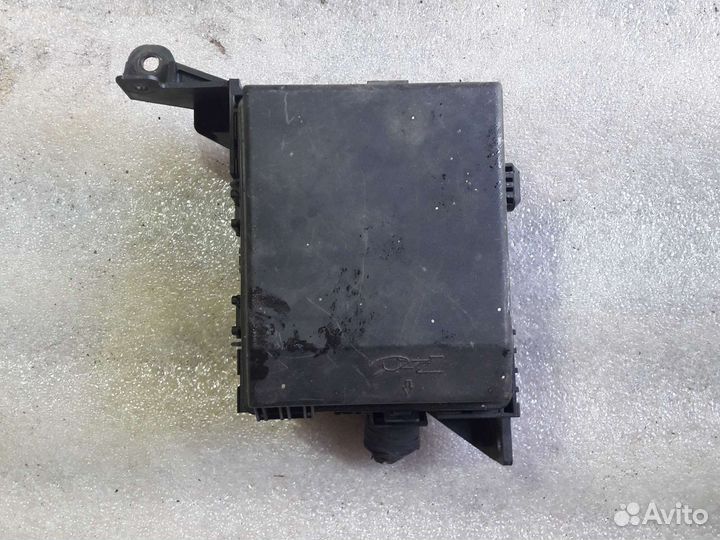 Блок предохранителей Mitsubishi Outlander 2002-200
