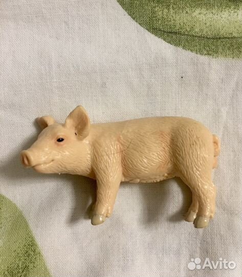 Семейство свиней Collecta и Schleich