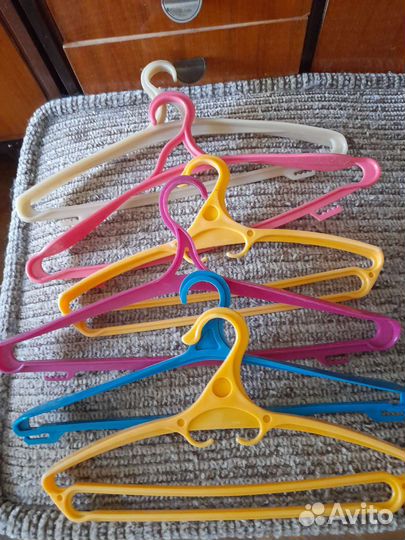 Вешалки плечики