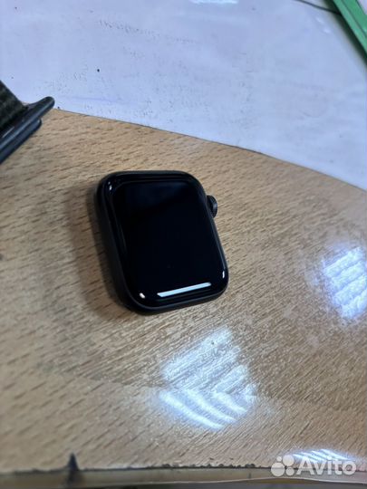 Apple watch se 2020 40мм