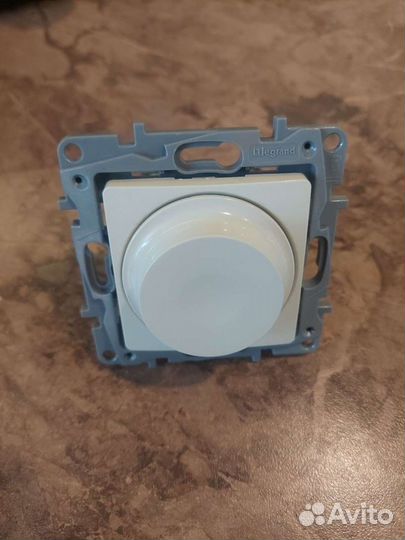 Продам светорегулятор диммер Legrand Etika