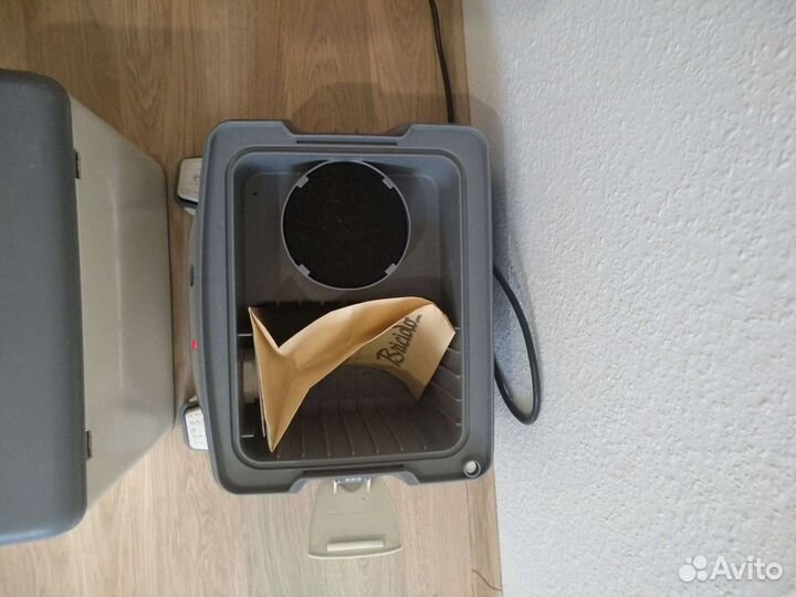 Пылесос встроенный с мусорным ведром