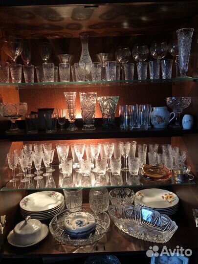 Много всякой посуды