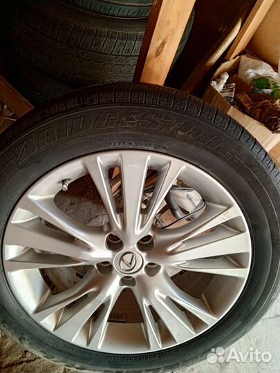 Bridgestone Dueler H/L 235/55 R19