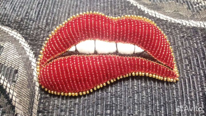 Брошь ручной работы