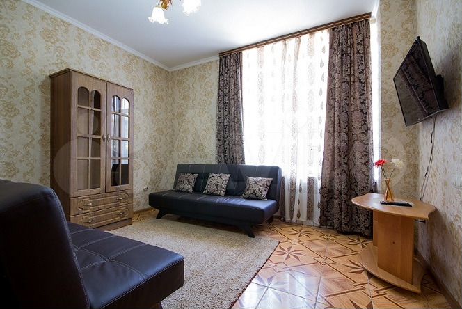 2-к. квартира, 46 м², 1/3 эт.