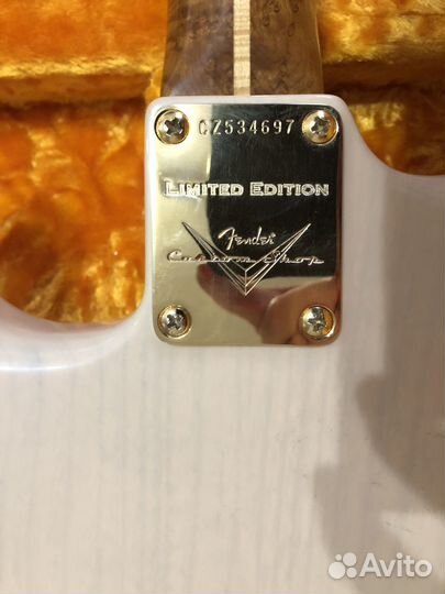 Продам редкий Fender Stratocaster