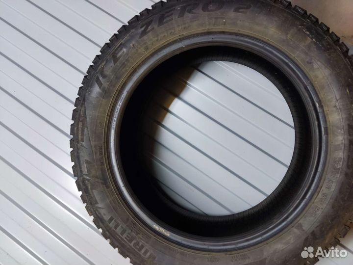 Pirelli Ice Zero 2 225/55 R17