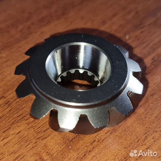 Шестерня пиньон Yamaha F50-60