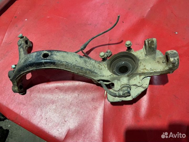 Кулак поворотный Audi A4 (B5) A6 (C5) Passat B5