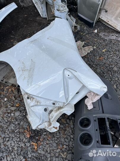 Левый порог бог короб Renault Логан-2