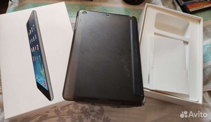 Коробка и чехол iPad apple