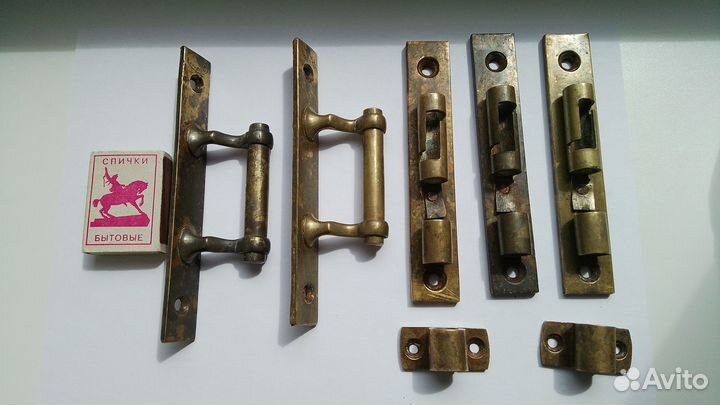 Старинные оконные ручки, шпингалеты Бривин