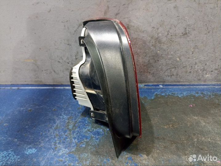 Фонарь правый Volkswagen Polo 5 6R HB