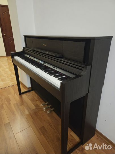 Цифровое пианино Roland LX705