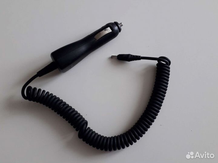 Автомобильная зарядка для телефона