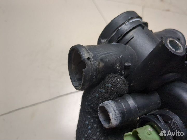 Корпус термостата Ford Mondeo 2, 2000