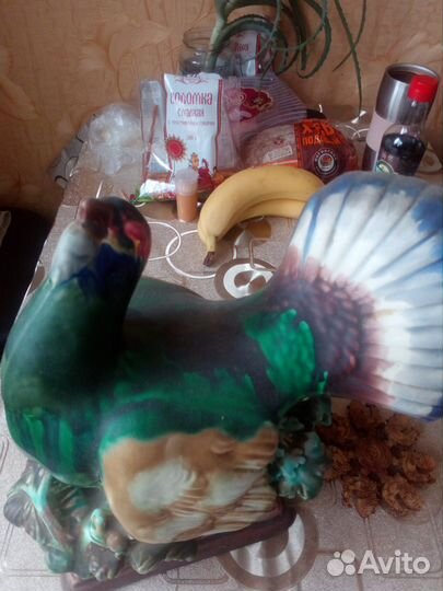 Фарфоровая статуэтка глухарь