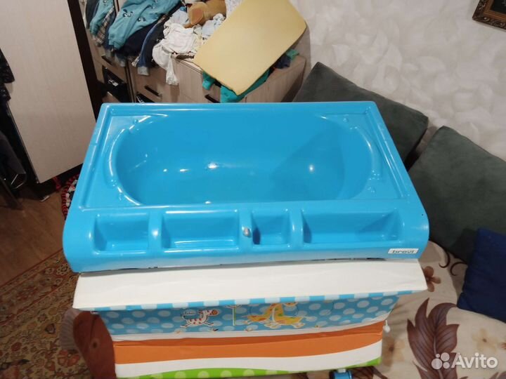 Пеленальный столик Brevi Babidoo с ванночкой