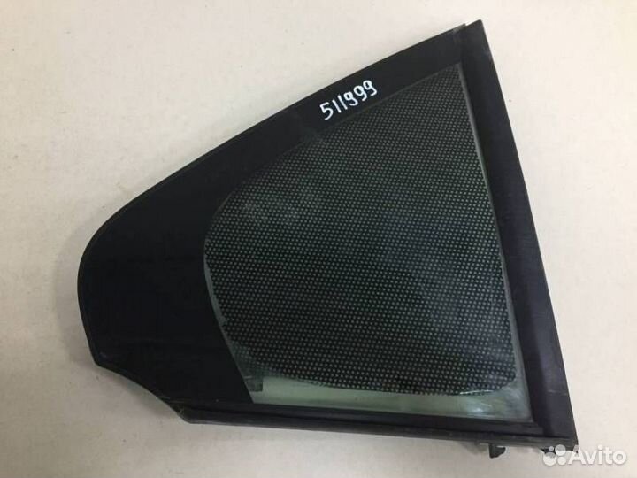 Стекло двери задней правой форточка Skoda Rapid 20